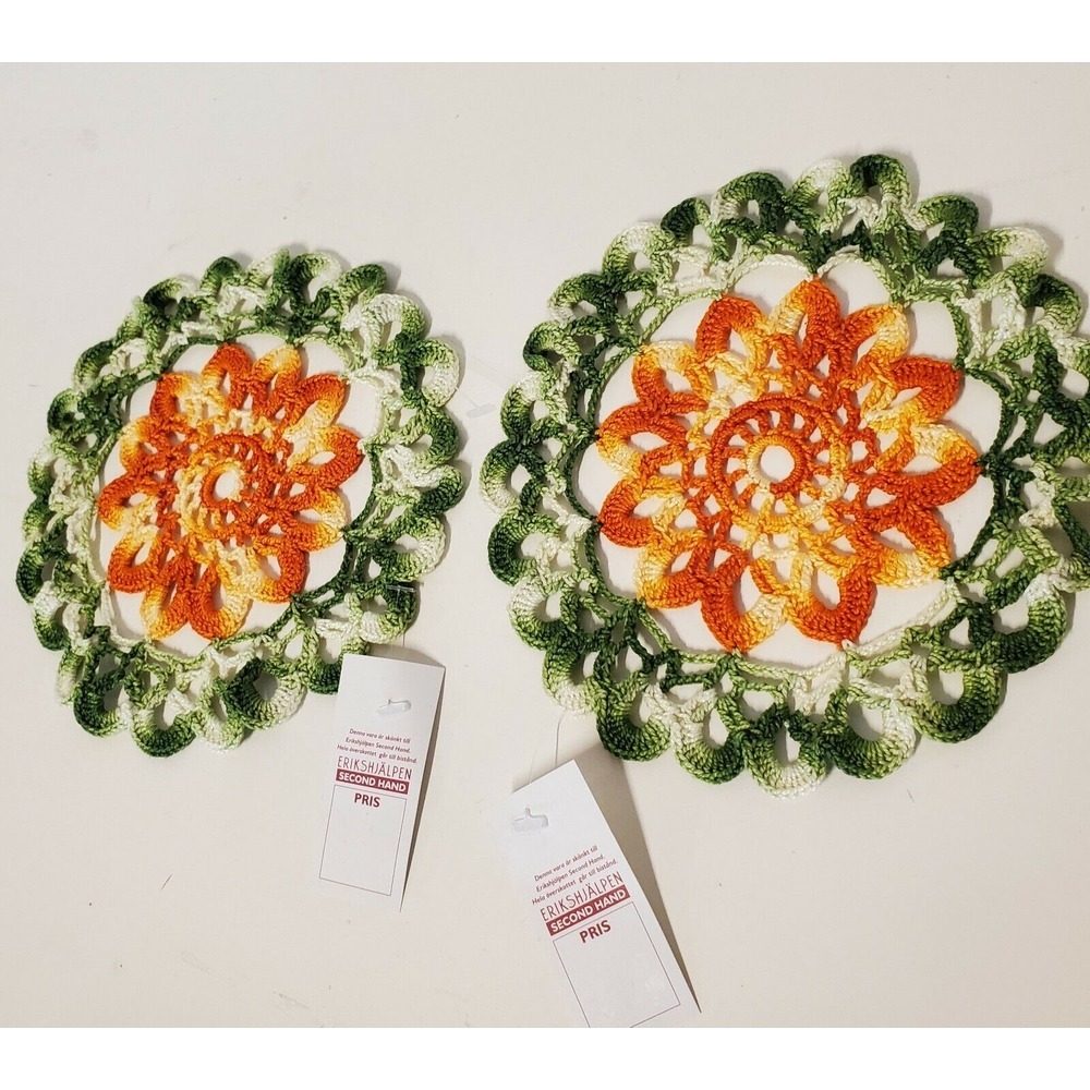 Vintage Swedish‎ (Dalarna) 1960's Set of Hand Crocheted Sunburst Flower Dollies